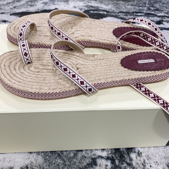 Woven sandal wraps around ankle - Picture 3 of 5